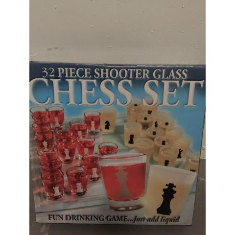 32 piece shooter glass chess set
